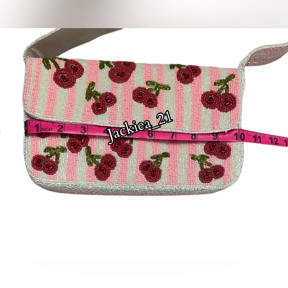 💙 White and Pink Cherry Embroidered Bag - Picture 6 of 8